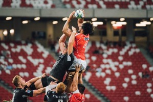 开云体育APP下载-年度焦点之战之夜，阿劳霍，那个在喧嚣中雕刻寂静的人