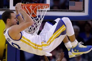 开云下载-火箭全面压制太阳，利拉德压力下完成爆发，当绝境成为熔炉